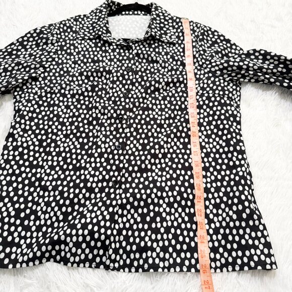 Women Allover Print Shirred Cuff Top in Black and White Size Extra Large - Picture 4 of 6